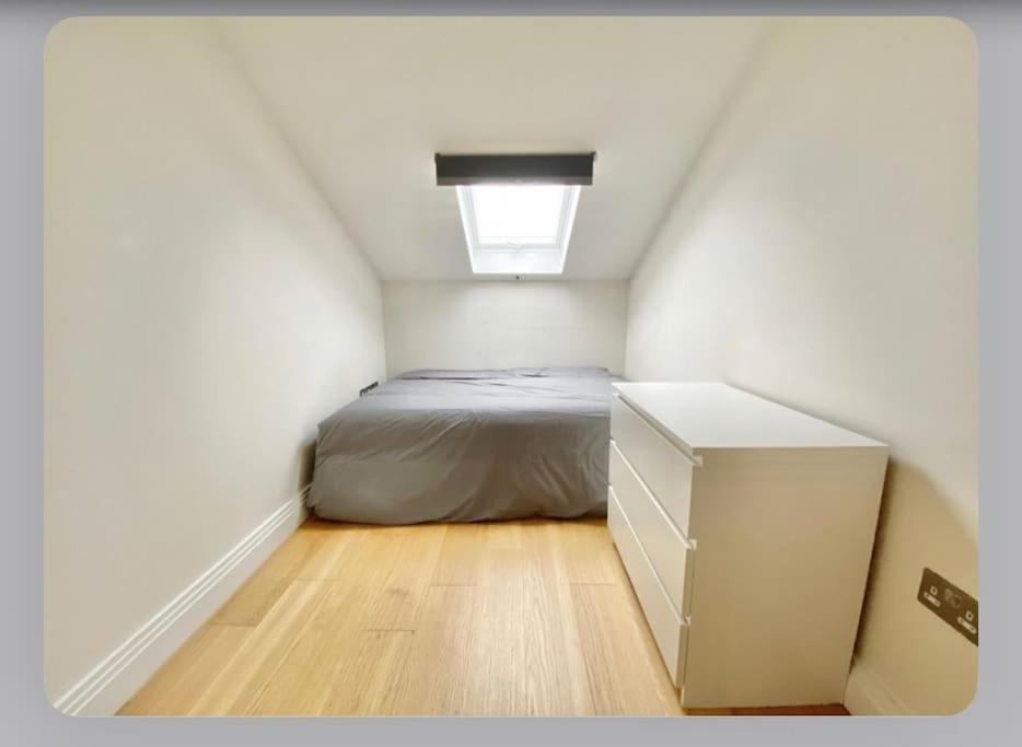 Luxury 4-Bed Apartment With Balcony & Garden, Near Emirates Stadium, 15 Mins To Central 런던 외부 사진